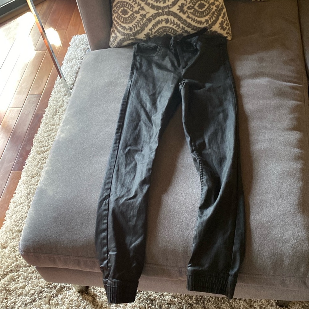 Kendall and Kylie the jogger black metallic pant